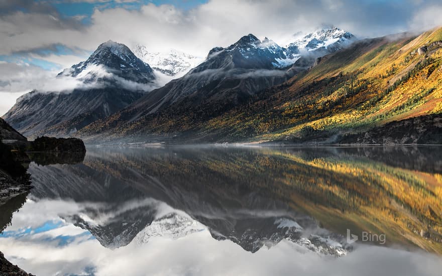 Ranwu Lake near Rawu, Tibet Autonomous Region, China