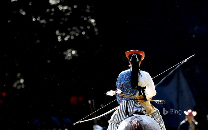 "Jockey of Yabusame preparing for performance" Tokyo, Meiji Jingu